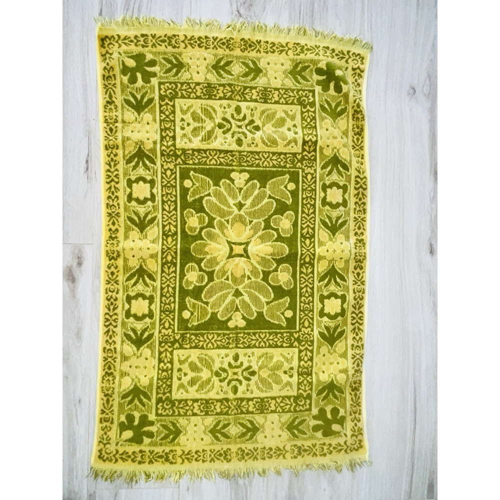 Vintage 1970s Tastemaker Fringe Bath Towel Avocado Green Yellow Floral Fringed - Picture 2 of 5
